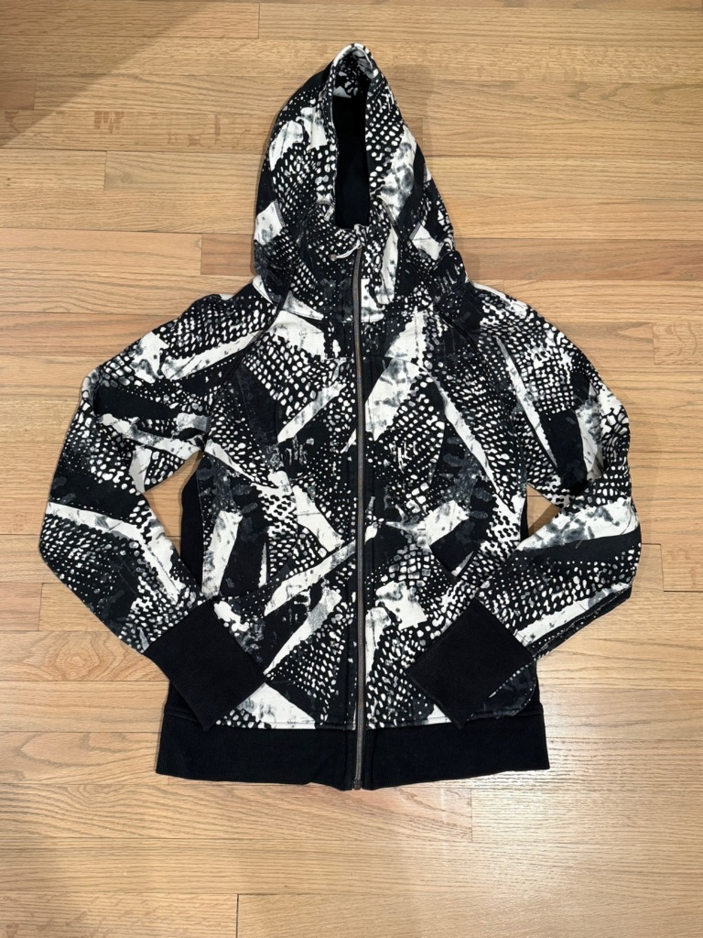 lululemon athletica Black & White Printed Scuba Full Zip Hoodie, Size 8